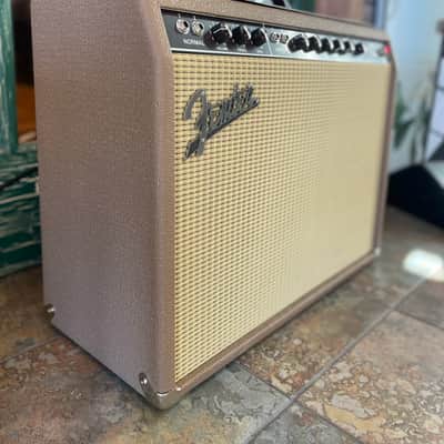 Fender '62 Super Guitar Amplifier Amp Reissue 2-Channel 40 Watt 2x10" Tweed 40w image 3