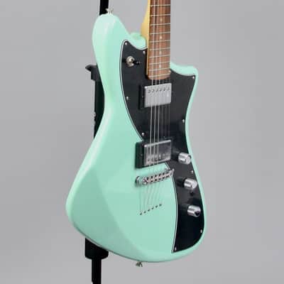 Fender Alternate Reality Meteora HH | Surf Green image 4