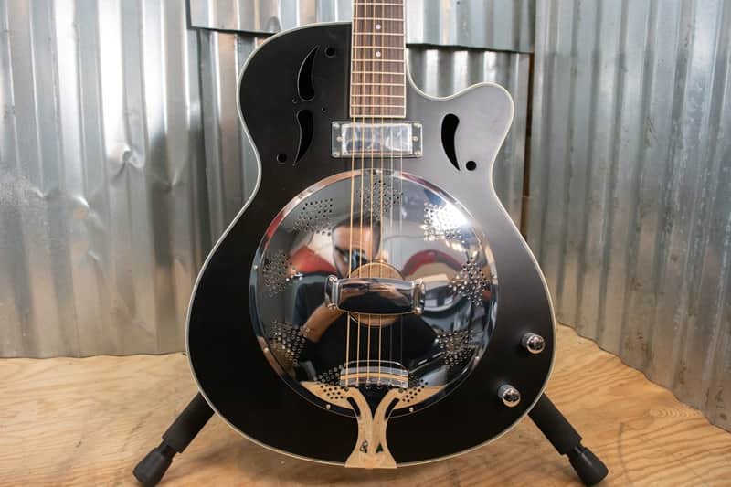 Savannah SR-520-CEBM Swamp Stomper Resonator Guitar with Pickup