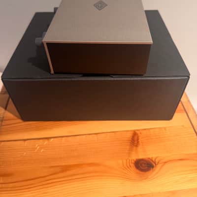 Universal Audio Volt 2 USB-C Audio Interface 2021 - Present - Tan / Gray image 5