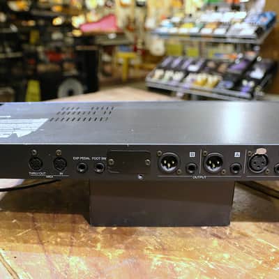 Roland SRV-3030 24-Bit Digital Reverb 1999 - 2001 - Blue image 4