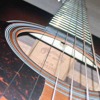 Martin OM-28 2022 - Sunburst image 17