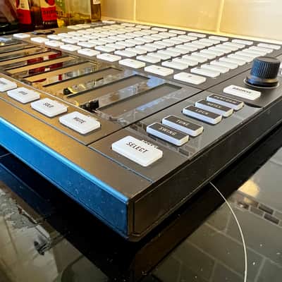 Native Instruments Maschine Mk3 + Maschine Jam + Stand + Deck Savers image 19