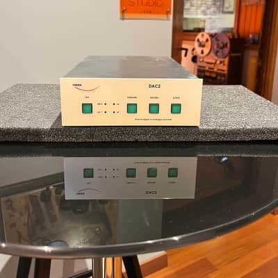 Weiss DAC2 Firewire D/A converter - White image 2