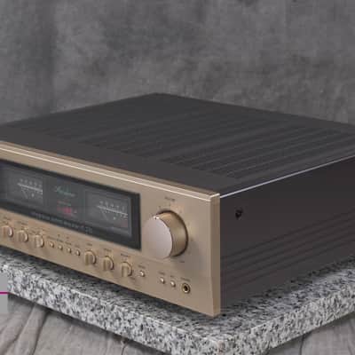 Accuphase E-270 Integrated Stereo Amplifier in Excellent Condition w/ Remote image 4