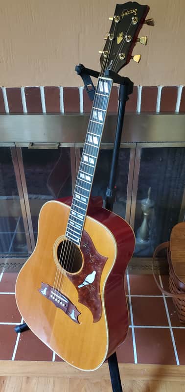 Gibson Dove 1976 - Natural