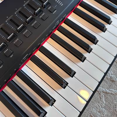 Like new M-Audio Hammer 88 Pro MIDI Keyboard Controller 2021 - Present - Black image 5