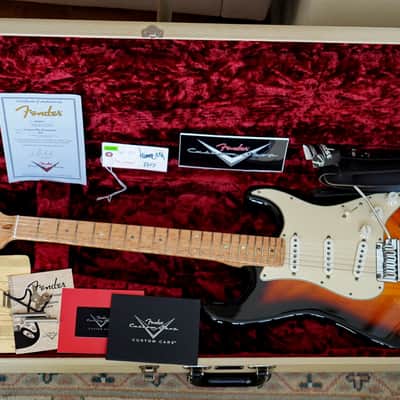 Fender Custom Shop Custom Deluxe Stratocaster image 3