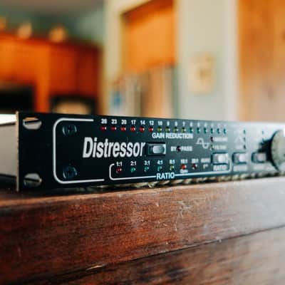 Empirical Labs Distressor EL8 Compressor/Limiter image 2