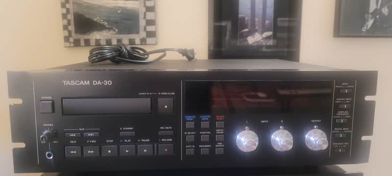 TASCAM DA-30 1992 - Black image 1