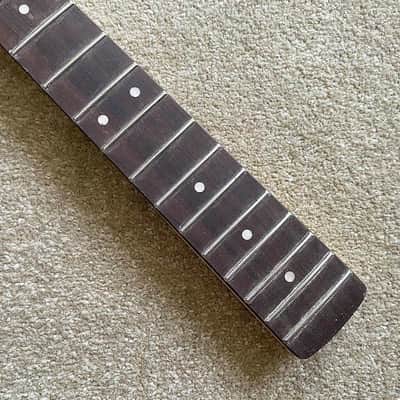 Peavey 4 String Electric Bass Maple Wood Neck, Rosewood Fingerboard, Defected Truss Rod image 3