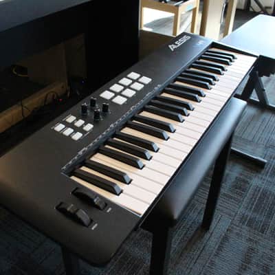 Alesis V49 MKII image 2