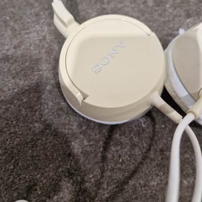 Sony MDR-ZX100 On-Ear Headphones White - Good image 4