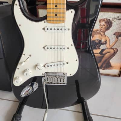 Fender Standard 1998  black GAUCHER LEFT HANDED image 3