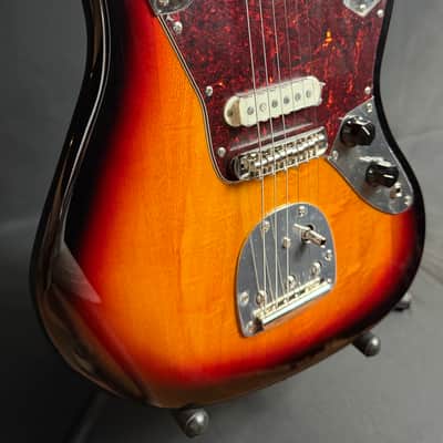 Squier Classic Vibe 70's Jaguar Electric Guitar 3-Tone Sunburst Finish (393) image 6