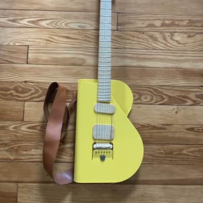 Verso Cosmo 2021 Yellow image 1