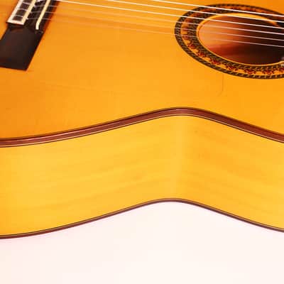 Antonio Bernal 2009 flamenco guitar - deep sound + explosive in attack - good value for money - check video! image 14