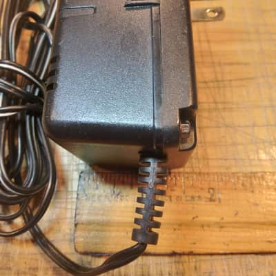 120V AC 60Hz 13W Transformer Output 12 V DC 2020s Black image 3