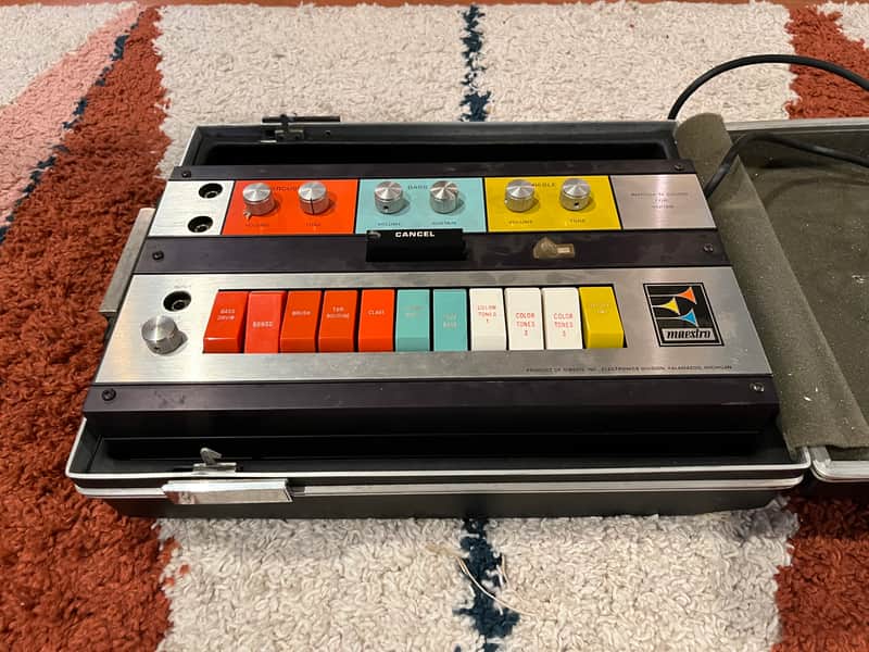 Maestro Rhythm N Sound G1 guitar synth octave fuzz image 1