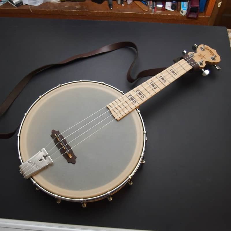 Deering Goodtime Concert banjo ukulele with gig bag lightly used image 1