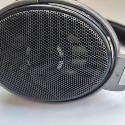 Sennheiser HD 650 High-Definition Open-Back Reference Headphones image 10