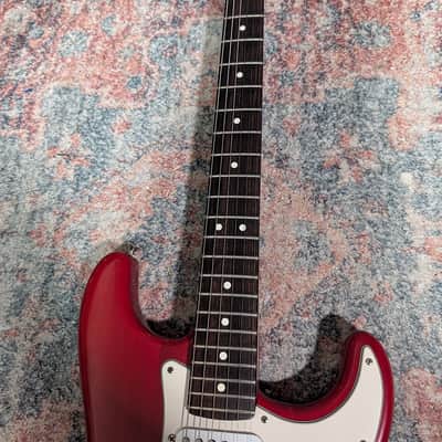 2005 Fender Highway One Stratocaster with Rosewood Fretboard - Crimson Red Transparent image 4
