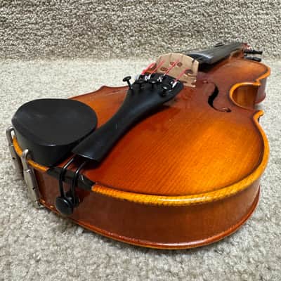Unlabeled Violin 1/2 Size w/ Case & Bow image 3