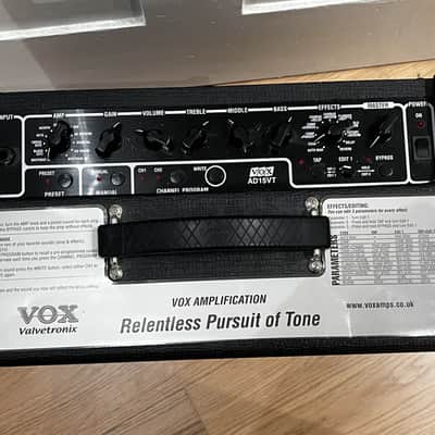 Vox Valvetronix AD15VT 15-Watt 1x8" Modeling Guitar Combo 2004 - 2008 - Black image 3