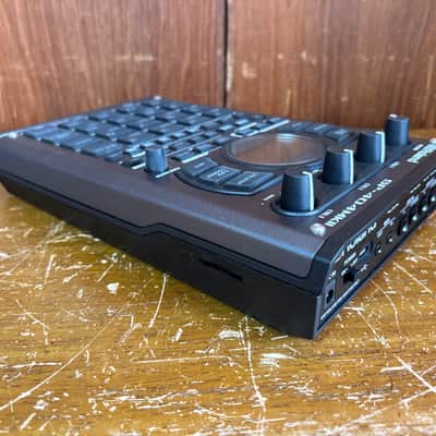 Roland SP-404 MkII Creative Sampler and Effector w/ power supply image 8