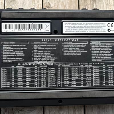 Alesis SR-16 Drum Machine 2010s - Black image 2