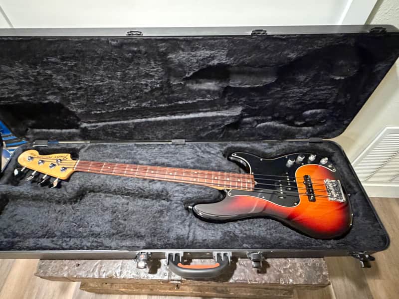 Fender American Deluxe Precision Bass 2004 - 2015 | Reverb