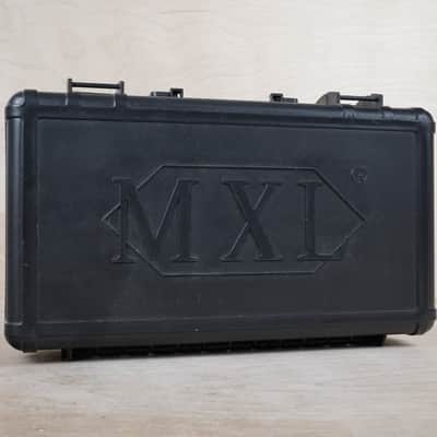 MXL 550/551R Ensemble Condenser Mic Recording Kit Red/Chrome w/ Case image 17