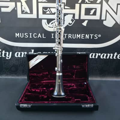 Yamaha YCL-650 Grenedilla  Wood Bb Clarinet Silver Keys - Professional image 14