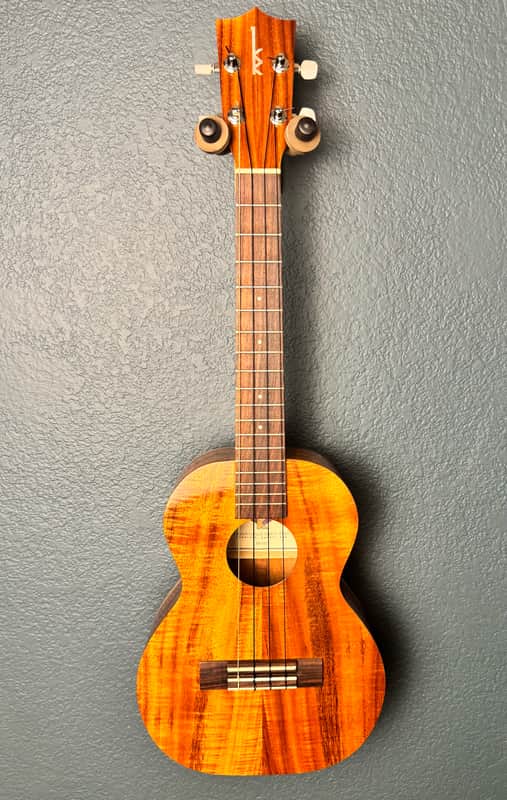 Kamaka HF-3 Standard Tenor Ukulele w/ Original Case image 1