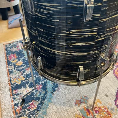 Ludwig No. 952 Classic 16x18" Floor Tom (3-Ply) with Pointed Blue/Olive Badge 1969 - 1976 - Oyster Black Pearl image 3