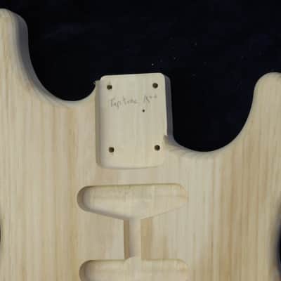 1 Piece 40yr Aged Pine Strat Style body - 3lbs 1oz #3664 *IMPORT CHARGES INCLUDED image 3