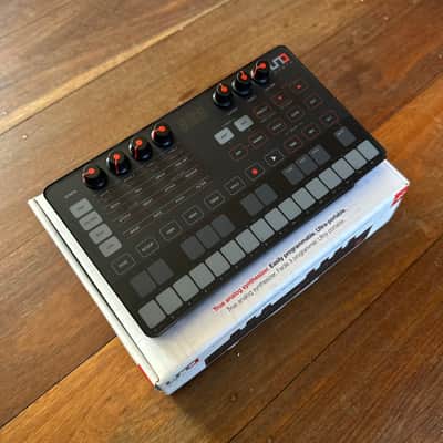 Immagine IK Multimedia UNO Analog Synth 2018 - Present - Black - 1