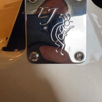 Fender Eric Johnson Stratocaster with Maple Fretboard 2005 - Present - White Blonde image 5