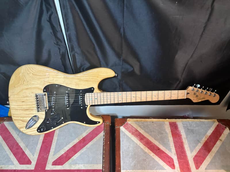 Fender Special Edition Lite Ash Stratocaster Electric Guitar image 1