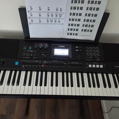 Yamaha PSR-E473 61-Key Portable Keyboard 2021 - Present - Black