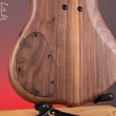 F Bass BN5 Walnut image 11