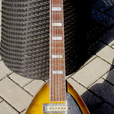 Vox Spitfire Mk.VI Teardrop 1965 Sunburst image 7