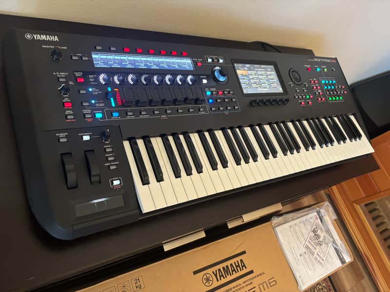 Yamaha Montage M6 61-Key Synthesizer