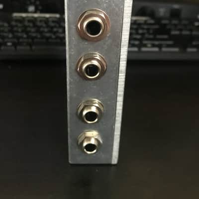 Patchbay X4 - Custom pedalboard interface - Loop Guitar Pedal - Julian Doe Electronics image 3