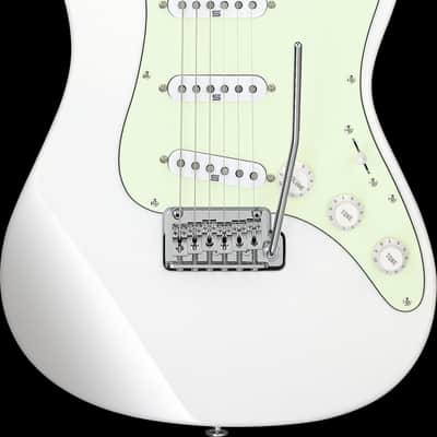 IBANEZ Luca Mantovanelli Signature E-Gitarre 6-String - Luna White + Koffer image 4