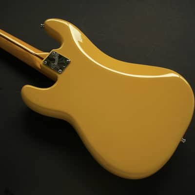 ‘82-‘85 Vintage Fender Precision Bass (P Bass) *Made in USA *Orig Hard Case image 4