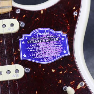 Fender American Deluxe Stratocaster Ash with Maple Fretboard 2013 - 2015 - White Blonde image 15