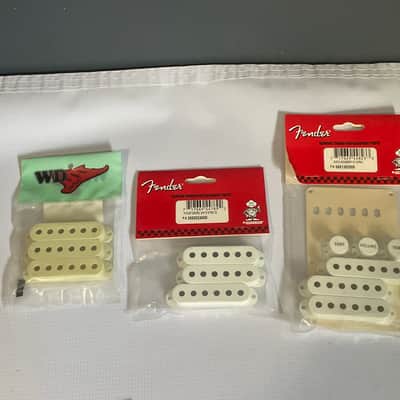 Lot of Fender Stratocaster Pickup Mounting Screws/Springs & Covers image 6
