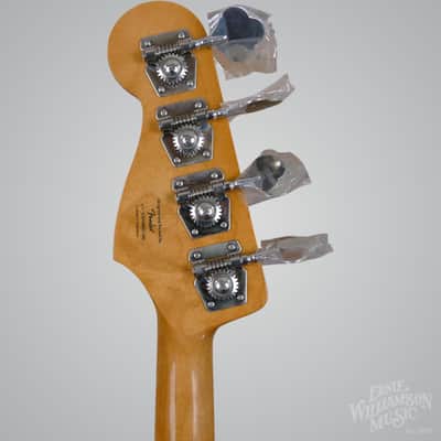 Squier Classic Vibe '60s Jazz Bass Fretless, Laurel Fingerboard, 3-Color Sunburst image 8