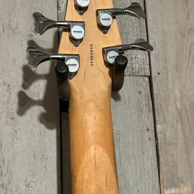 Excellent Washburn XB-600 Emerald Green 6 String Electric Bass image 11